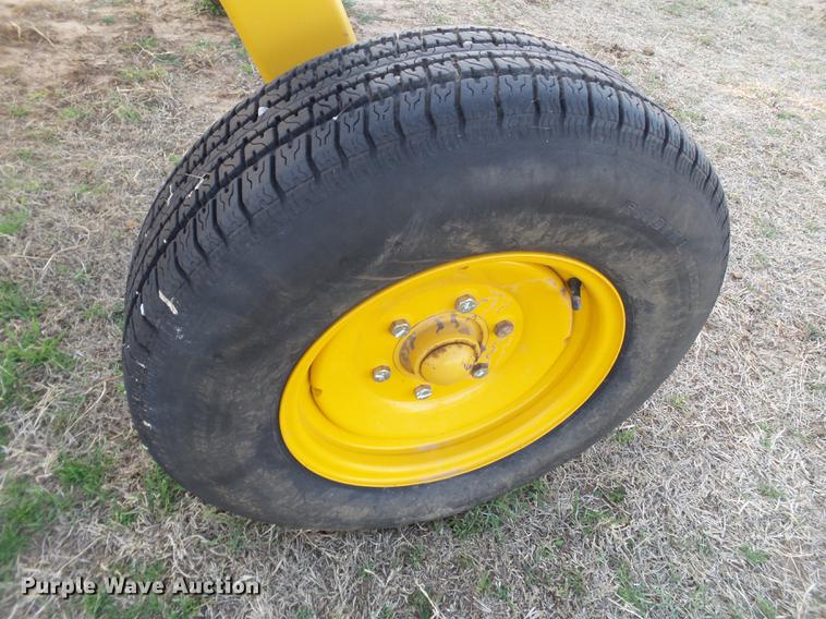 image for item EI9553 Vermeer R2300 hay rake