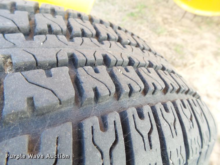 image for item EI9553 Vermeer R2300 hay rake