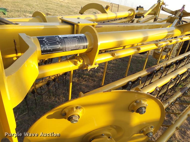 image for item EI9553 Vermeer R2300 hay rake