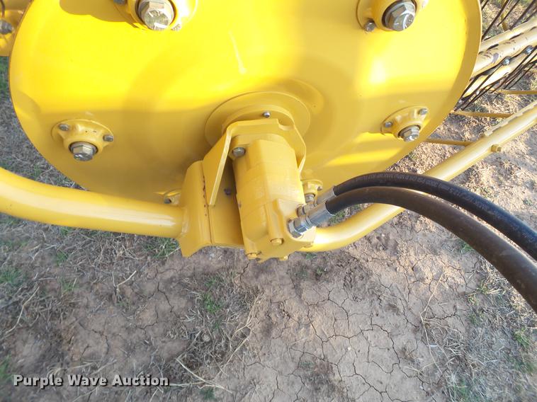 image for item EI9553 Vermeer R2300 hay rake