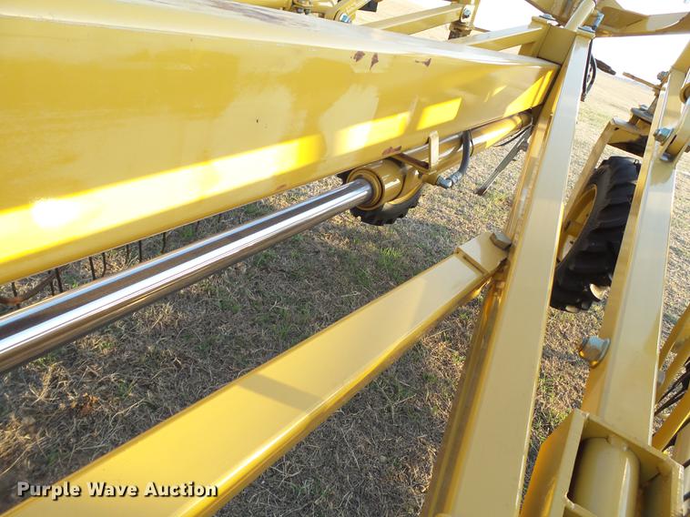 image for item EI9553 Vermeer R2300 hay rake