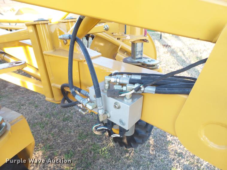 image for item EI9553 Vermeer R2300 hay rake