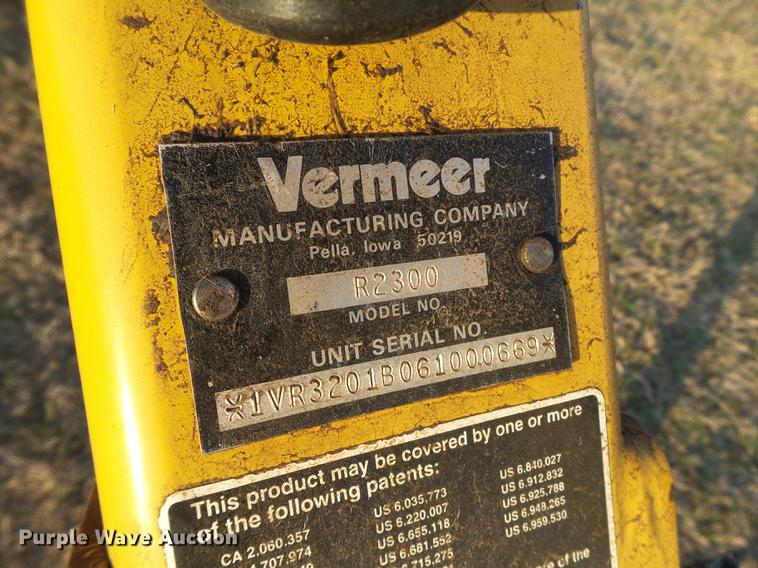 image for item EI9553 Vermeer R2300 hay rake