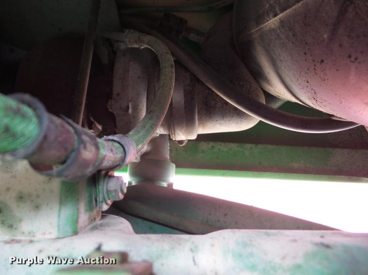 image for item EI9768 1992 John Deere 4960 tractor