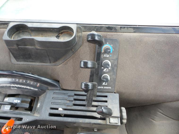 image for item EI9768 1992 John Deere 4960 tractor