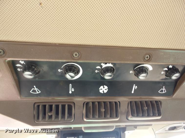 image for item EI9768 1992 John Deere 4960 tractor