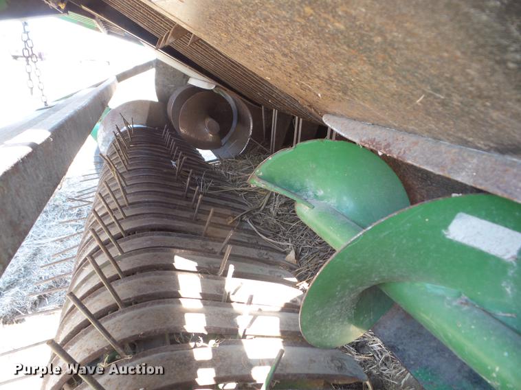 image for item EI9771 2001 John Deere 100 large square baler