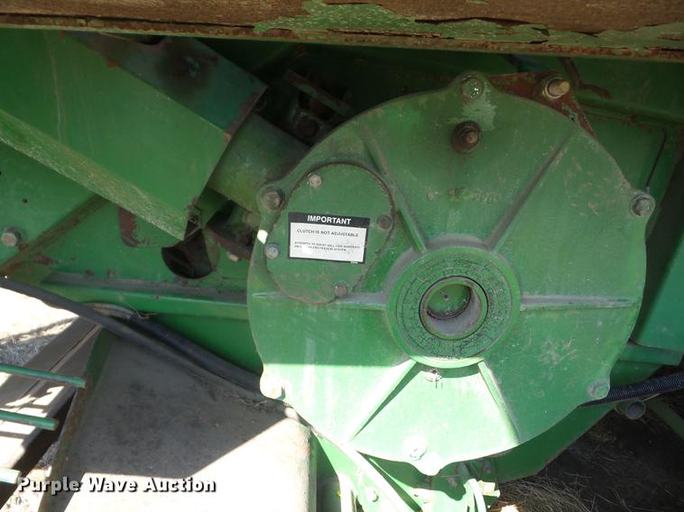 image for item EI9771 2001 John Deere 100 large square baler