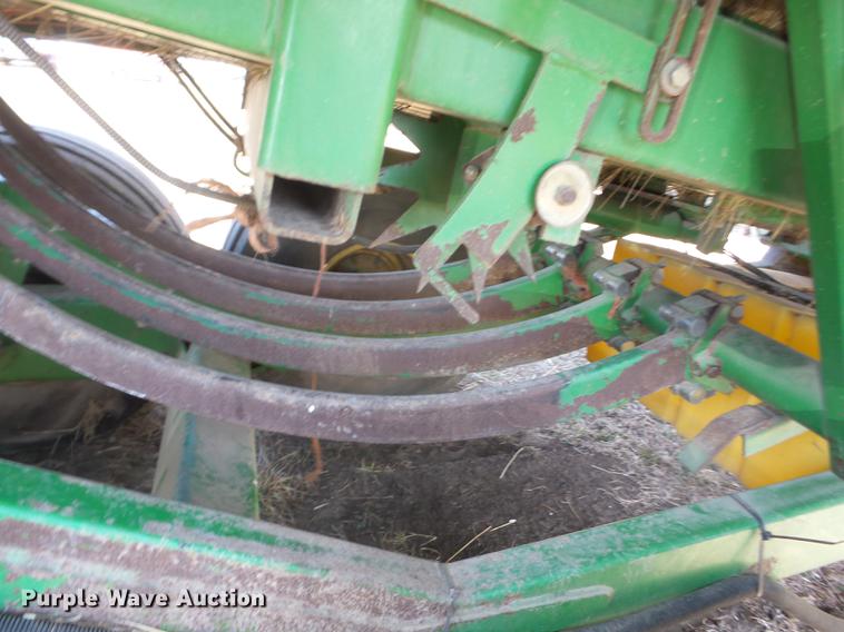 image for item EI9771 2001 John Deere 100 large square baler