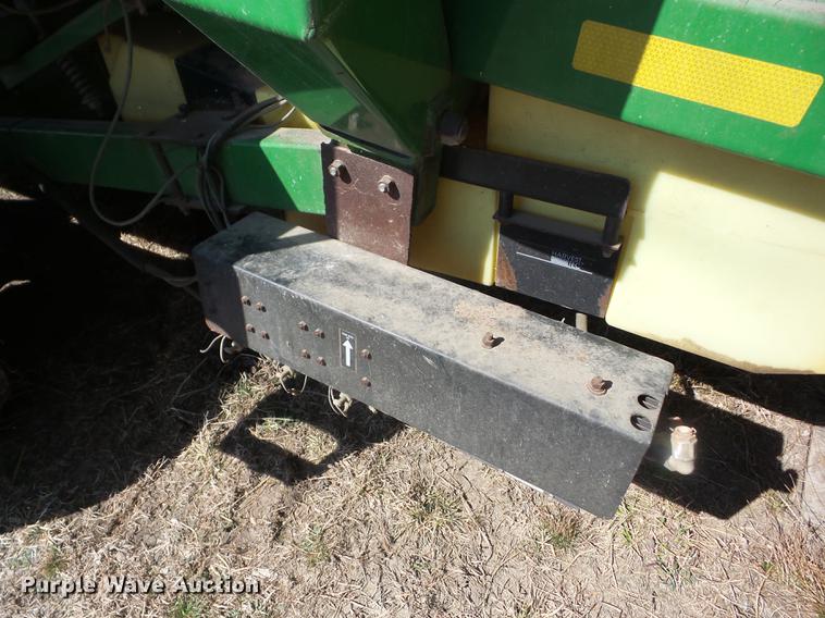 image for item EI9771 2001 John Deere 100 large square baler