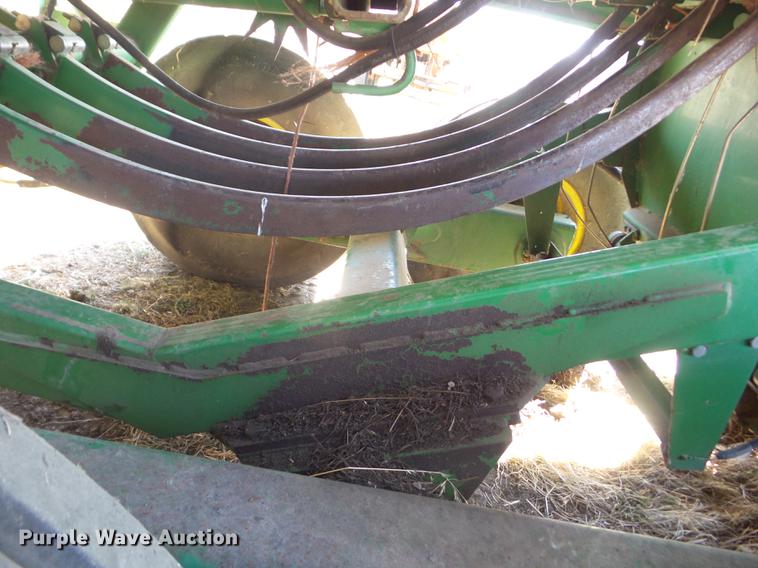 image for item EI9771 2001 John Deere 100 large square baler