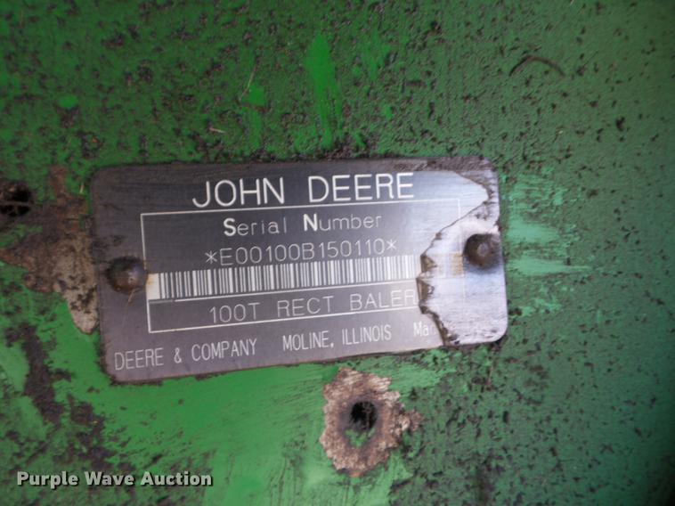 image for item EI9771 2001 John Deere 100 large square baler