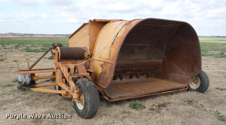 image for item EI9778 Kelly-Ryan silage / grain bagger