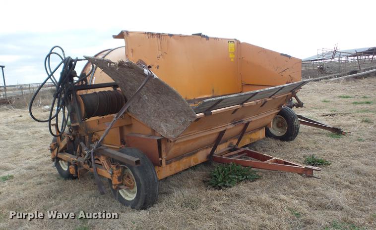image for item EI9778 Kelly-Ryan silage / grain bagger