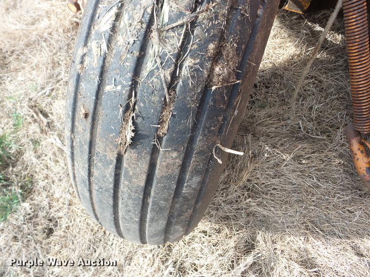 image for item EI9778 Kelly-Ryan silage / grain bagger