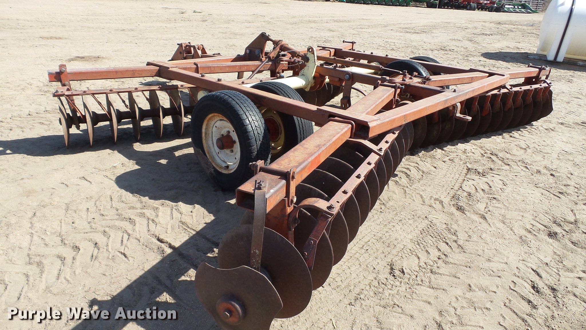 Krause off-set disk in Kinsley, KS | Item DC4236 sold | Purple Wave