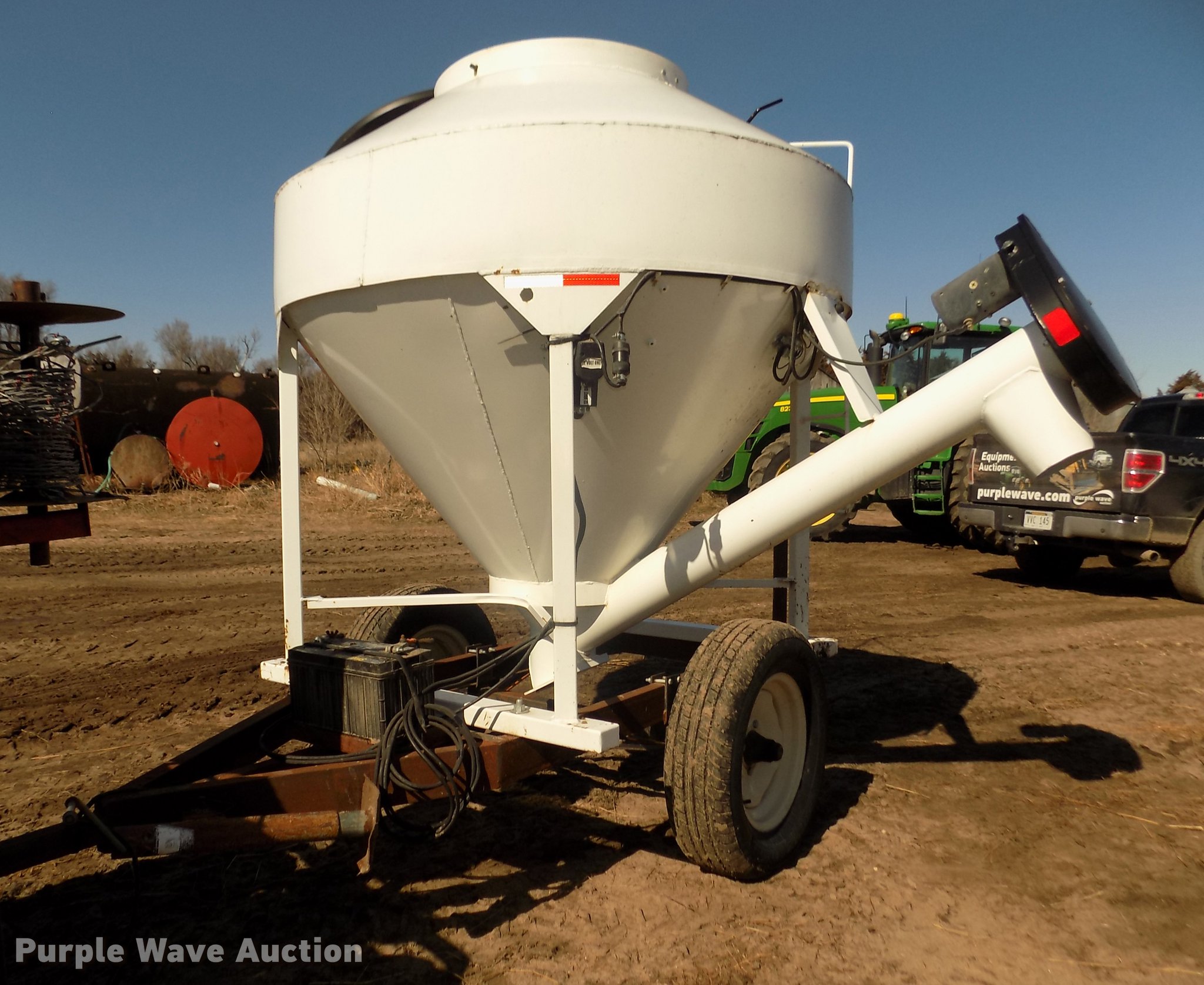 Reimer EZEFeeder 45 Bulk Bin feed mixer trailer in Stuart, NE Item