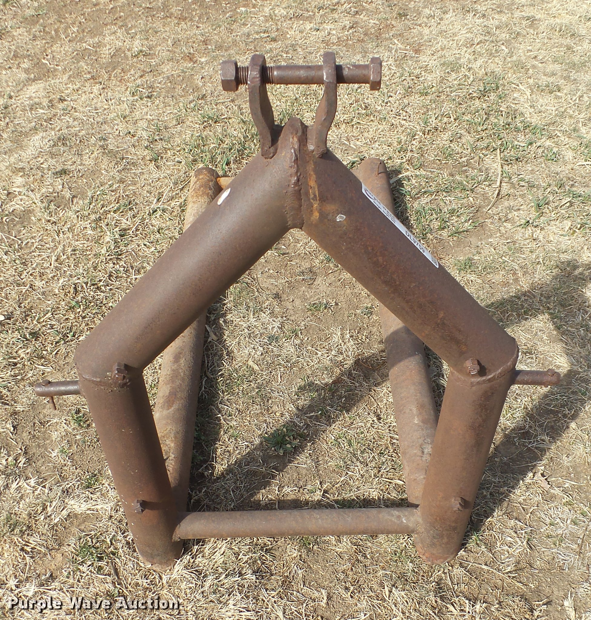 Steel three point lift in Lyons, KS | Item DL9759 sold | Purple Wave