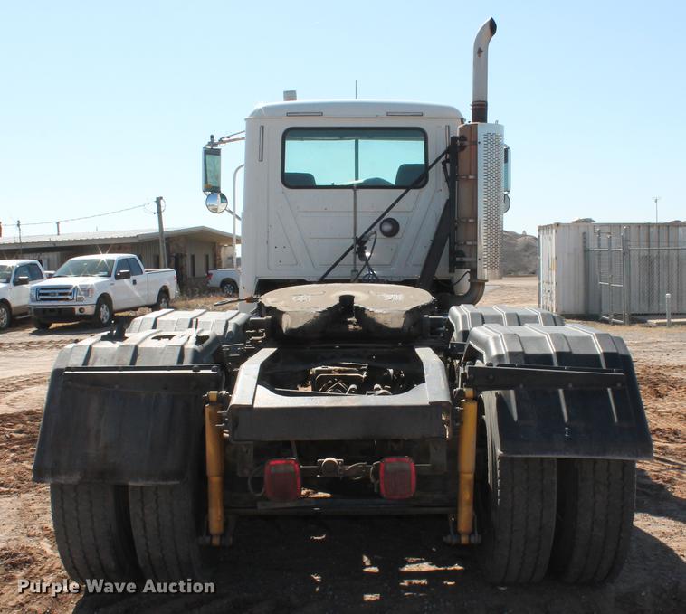 image for item DB5162 2008 Mack CHU613 semi truck