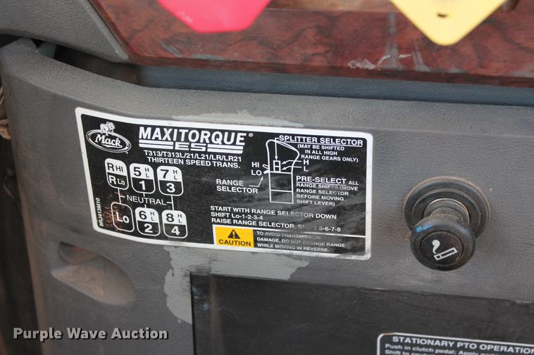 image for item DB5162 2008 Mack CHU613 semi truck