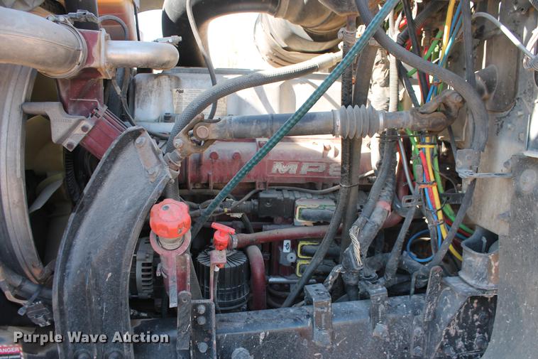 image for item DB5162 2008 Mack CHU613 semi truck