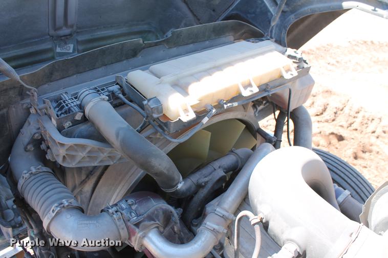 image for item DB5162 2008 Mack CHU613 semi truck