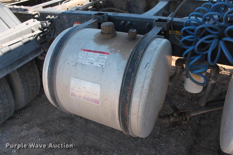 image for item DB5162 2008 Mack CHU613 semi truck