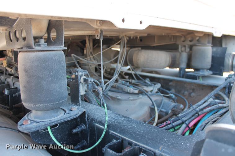 image for item DB5162 2008 Mack CHU613 semi truck