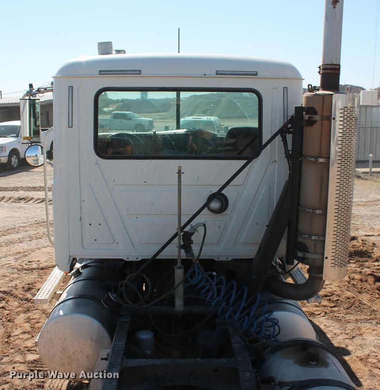 image for item DB5162 2008 Mack CHU613 semi truck