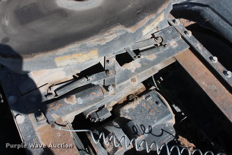 image for item DB5162 2008 Mack CHU613 semi truck