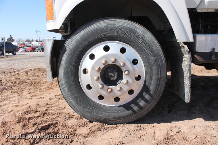 image for item DB5162 2008 Mack CHU613 semi truck