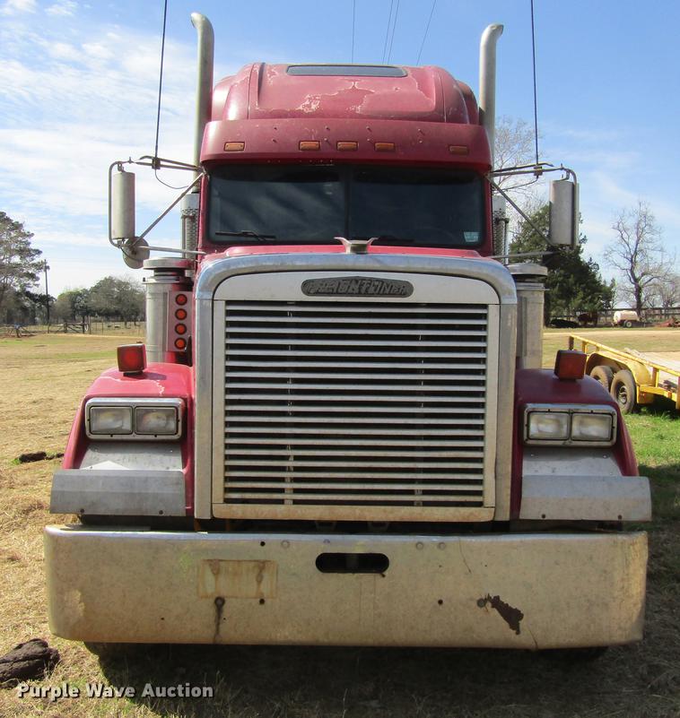image for item DC0024 1995 Freightliner FLD120 Classic semi truck