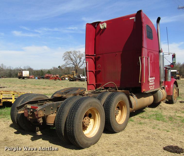 image for item DC0024 1995 Freightliner FLD120 Classic semi truck