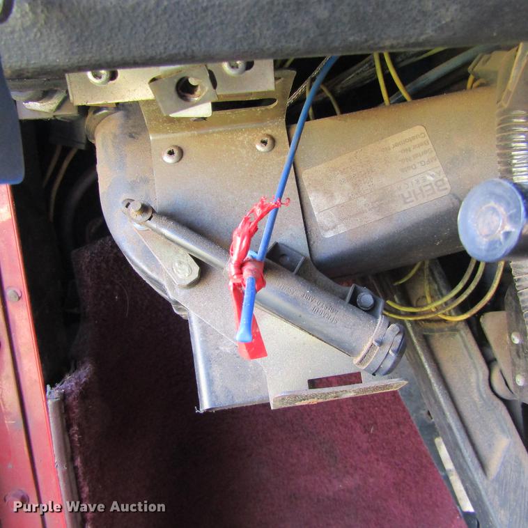 image for item DC0024 1995 Freightliner FLD120 Classic semi truck