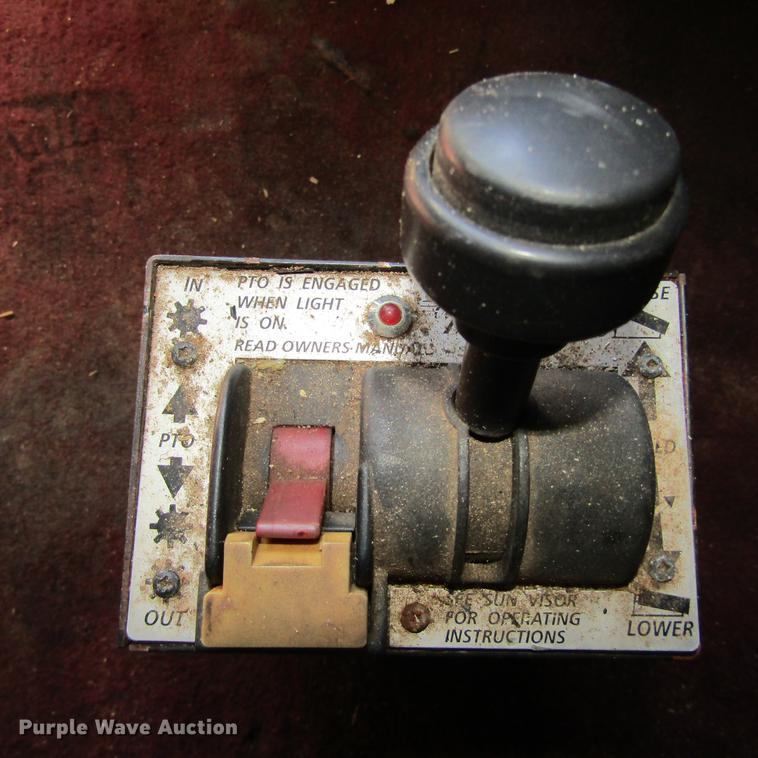 image for item DC0024 1995 Freightliner FLD120 Classic semi truck