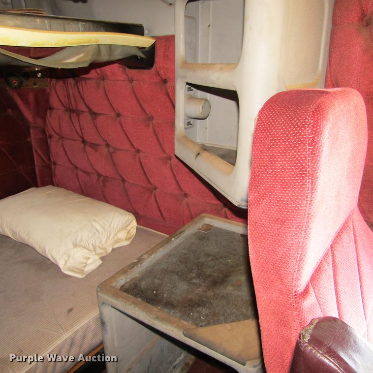 image for item DC0024 1995 Freightliner FLD120 Classic semi truck