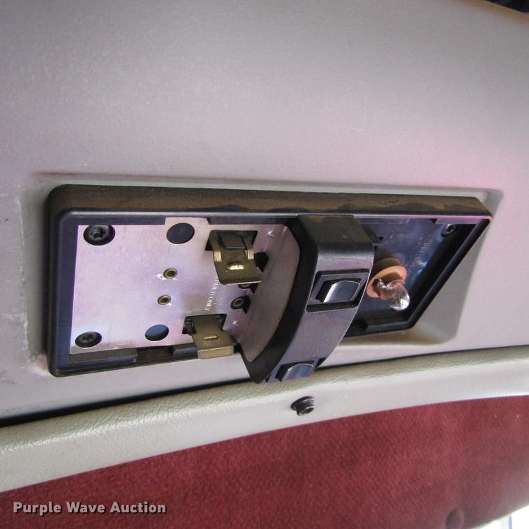 image for item DC0024 1995 Freightliner FLD120 Classic semi truck