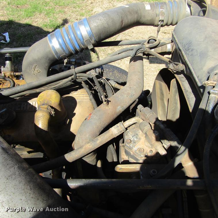 image for item DC0024 1995 Freightliner FLD120 Classic semi truck