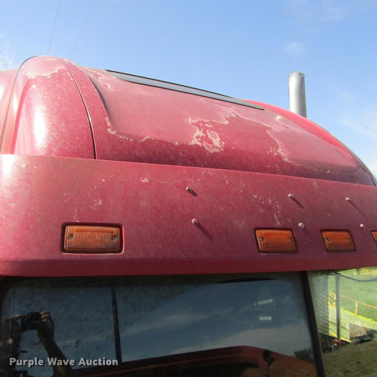 image for item DC0024 1995 Freightliner FLD120 Classic semi truck