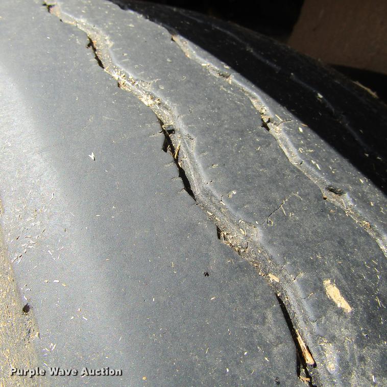 image for item DC0024 1995 Freightliner FLD120 Classic semi truck