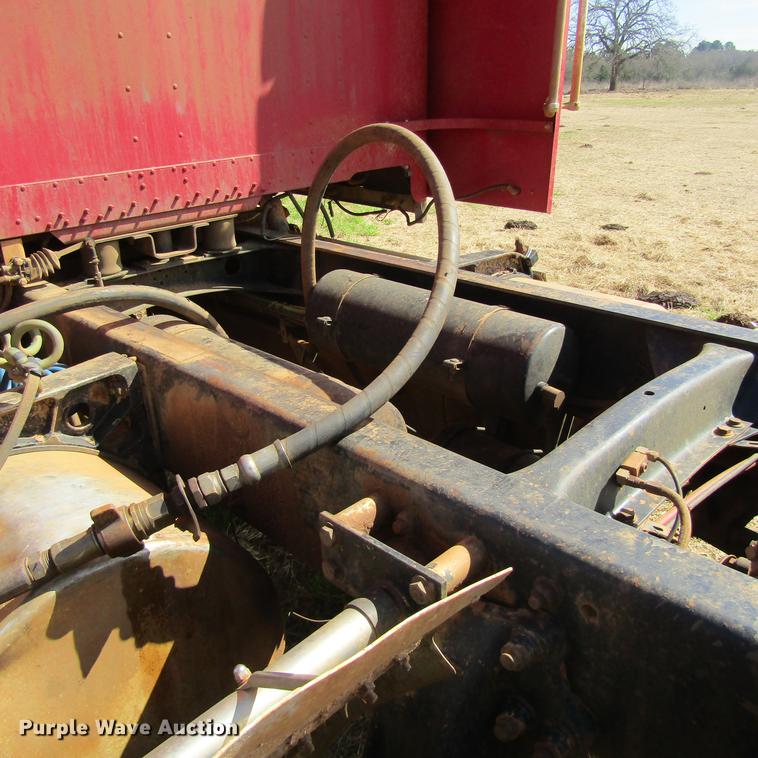 image for item DC0024 1995 Freightliner FLD120 Classic semi truck