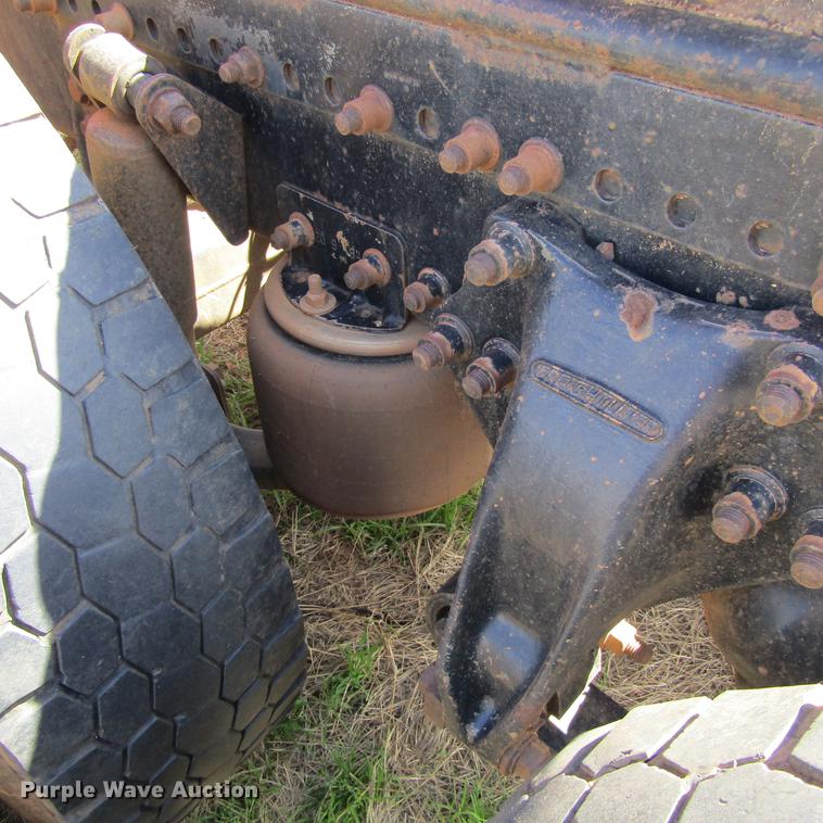 image for item DC0024 1995 Freightliner FLD120 Classic semi truck