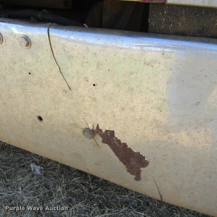 image for item DC0024 1995 Freightliner FLD120 Classic semi truck