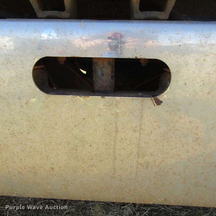 image for item DC0024 1995 Freightliner FLD120 Classic semi truck