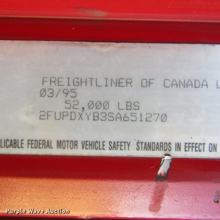 image for item DC0024 1995 Freightliner FLD120 Classic semi truck