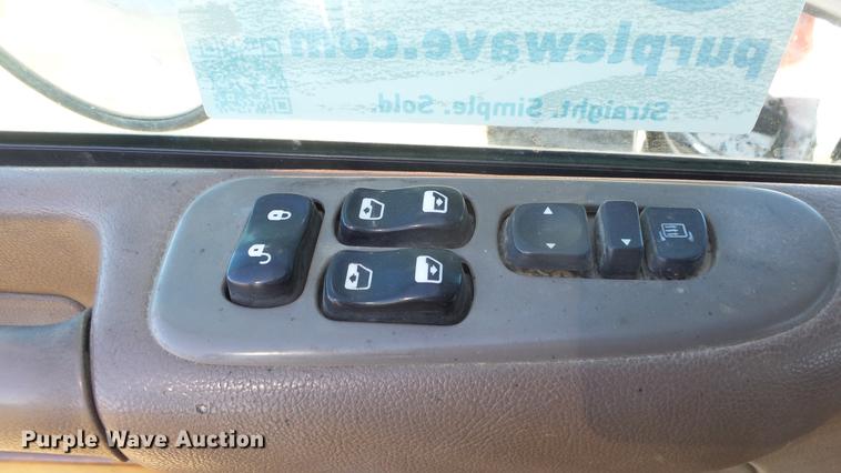 image for item DC0694 2007 Peterbilt 386 semi truck