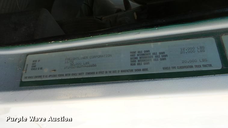 image for item DC0706 1993 Freightliner FLD120 semi truck