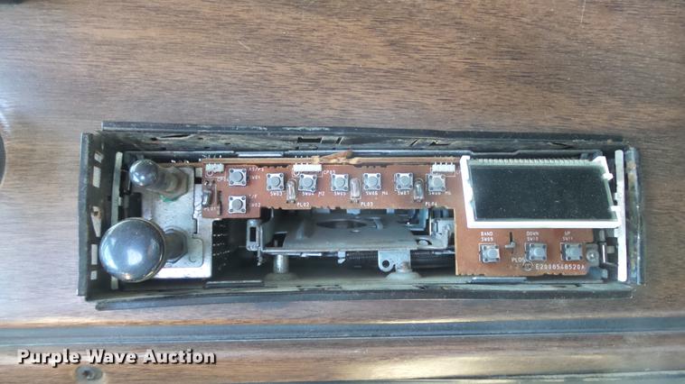 image for item DC0706 1993 Freightliner FLD120 semi truck