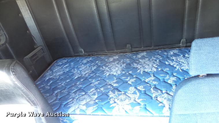 image for item DC0706 1993 Freightliner FLD120 semi truck