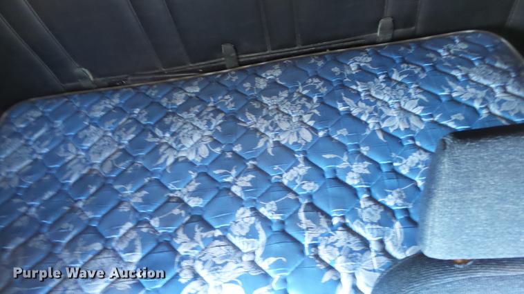 image for item DC0706 1993 Freightliner FLD120 semi truck